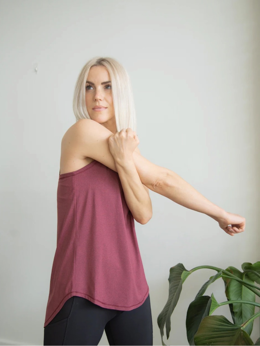 The Roster Live in the Moment Cross Back Tank XL Raspberry Workout Top - Picture 12 of 12